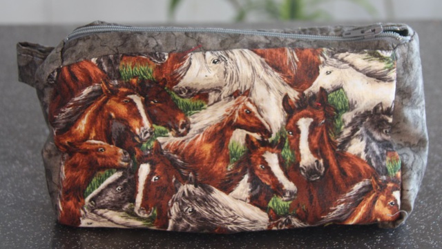 Couture Enfant Jeux OrganisteurVoiture - Pochettetrousse cheval (2)