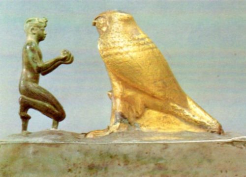 1.11-Roi Taharqa & Dieu faucon Hémen-Bronze et chiste doré-XXVè Dynastie