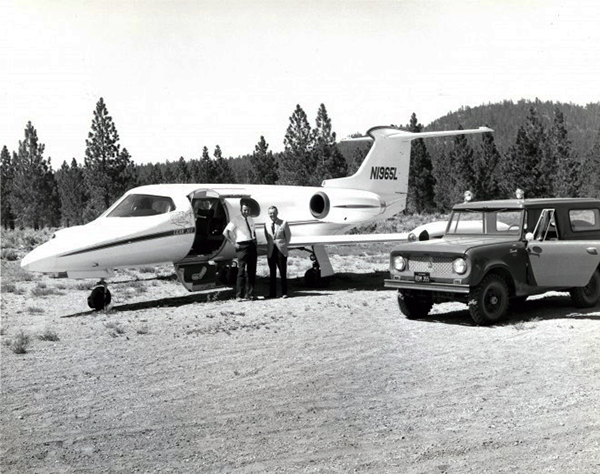 Learjet-1965L-Off-Road001 small
