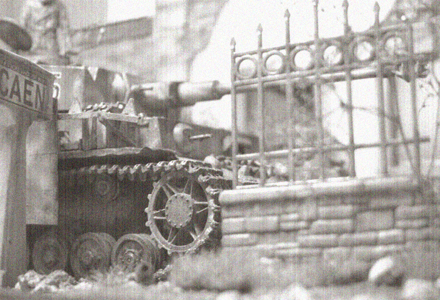 Bâtiments en ruine et Panzer IV Ausf H 1604150720494769014148065