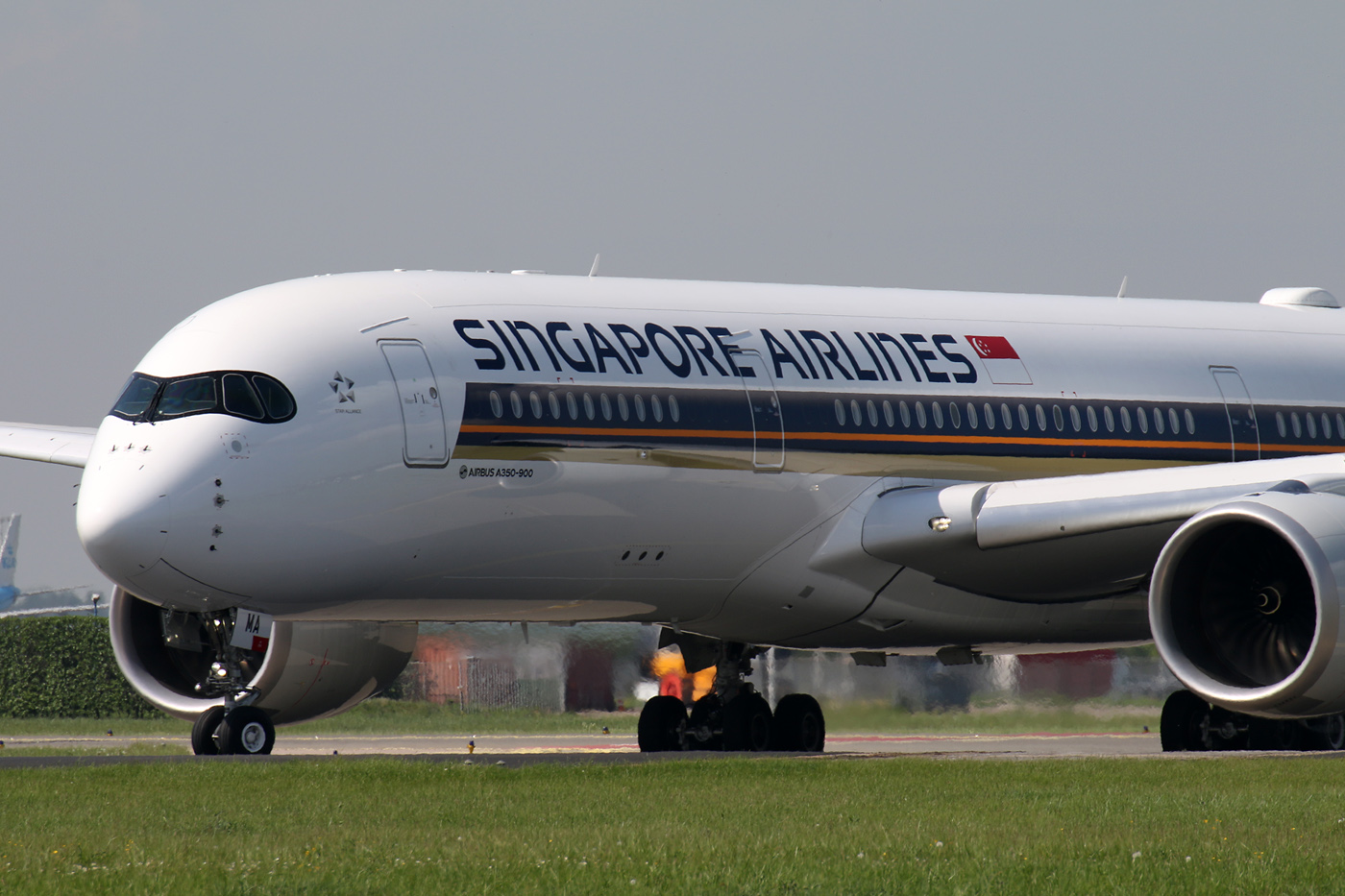 1456 A350 9V-SMA Singapore