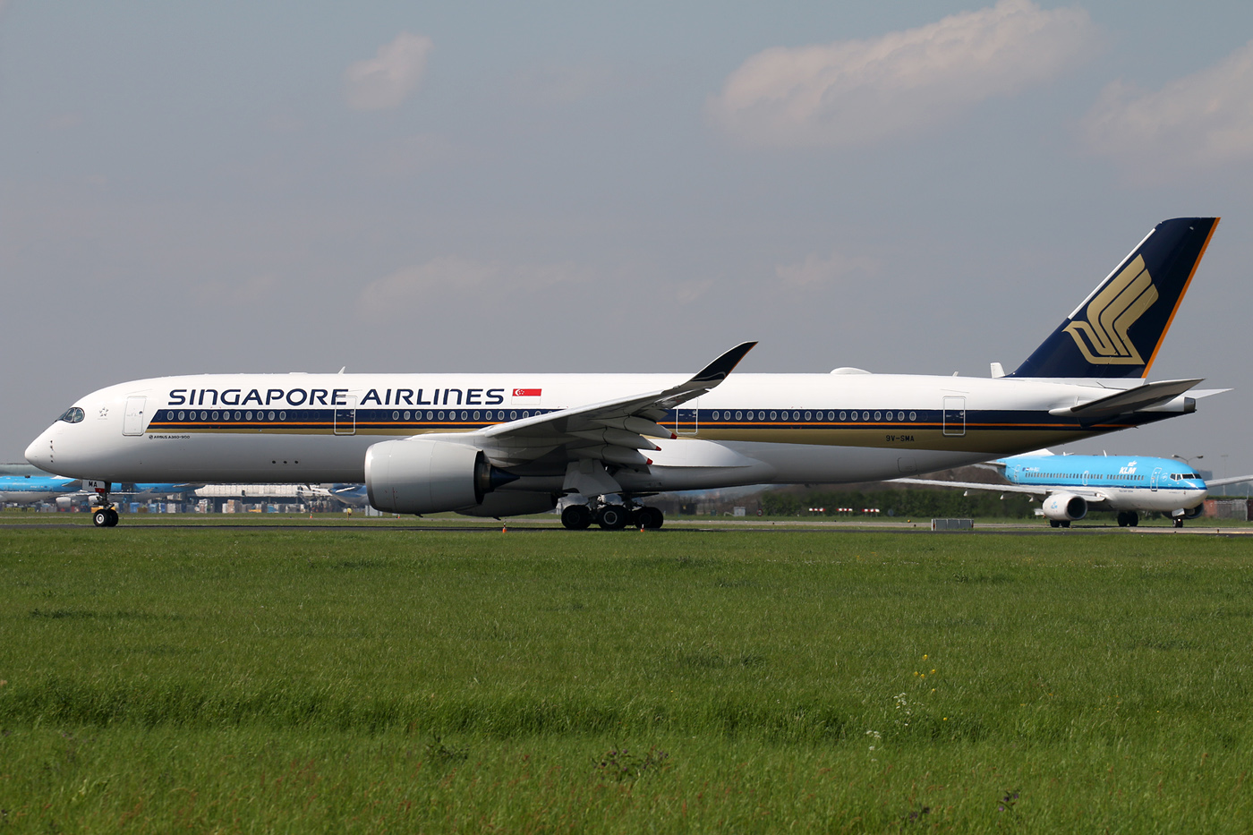1471 A350 9V-SMA Singapore 1400