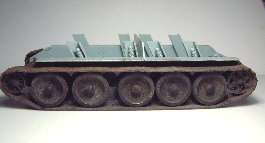 T-34/85 "Berlin 1945" [Academy] 1/35e 1605230707234769014249000