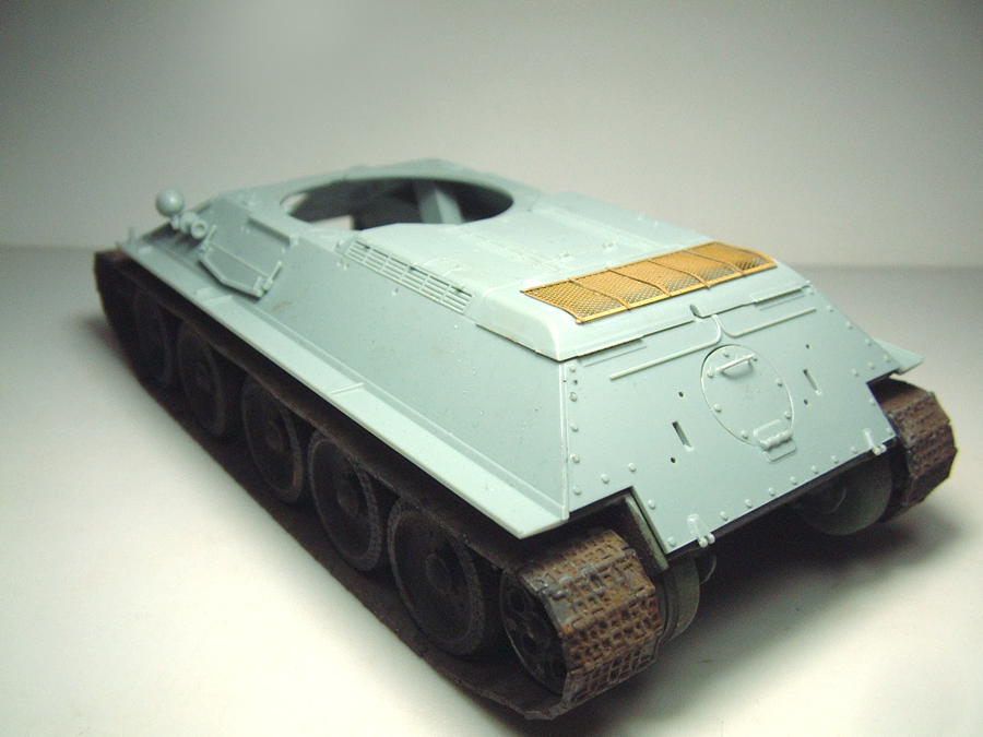 T-34/85 "Berlin 1945" [Academy] 1/35e 1605241159414769014251173