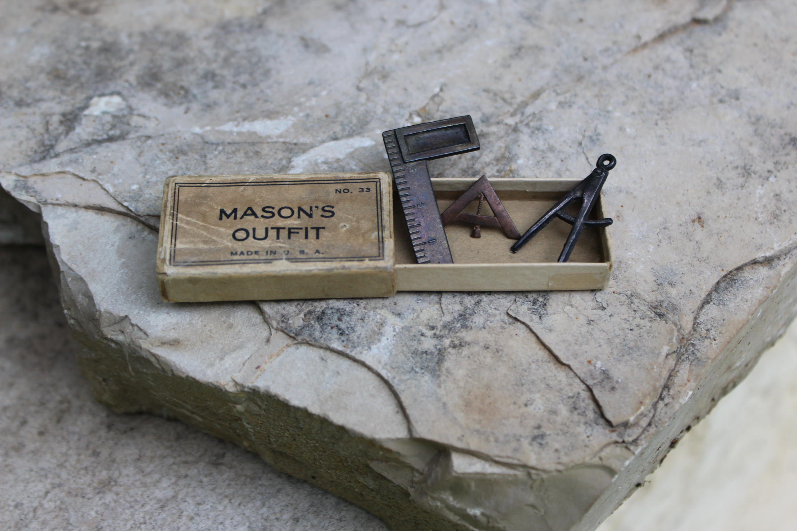 Les Outils De L Apprenti Franc Maçon