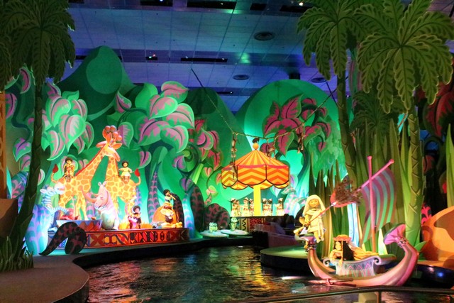 008 - It's a Small World 022