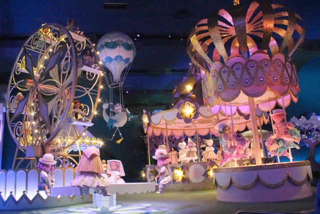 008 - It's a Small World 059
