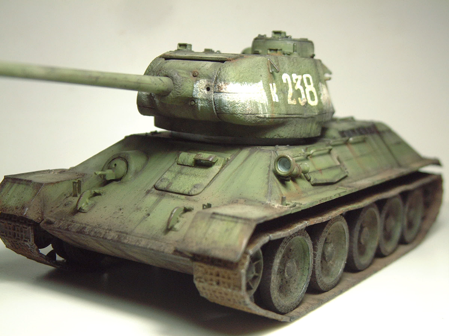 T-34/85 "Berlin 1945" [Academy] 1/35e - Page 2 1605290644074769014267271