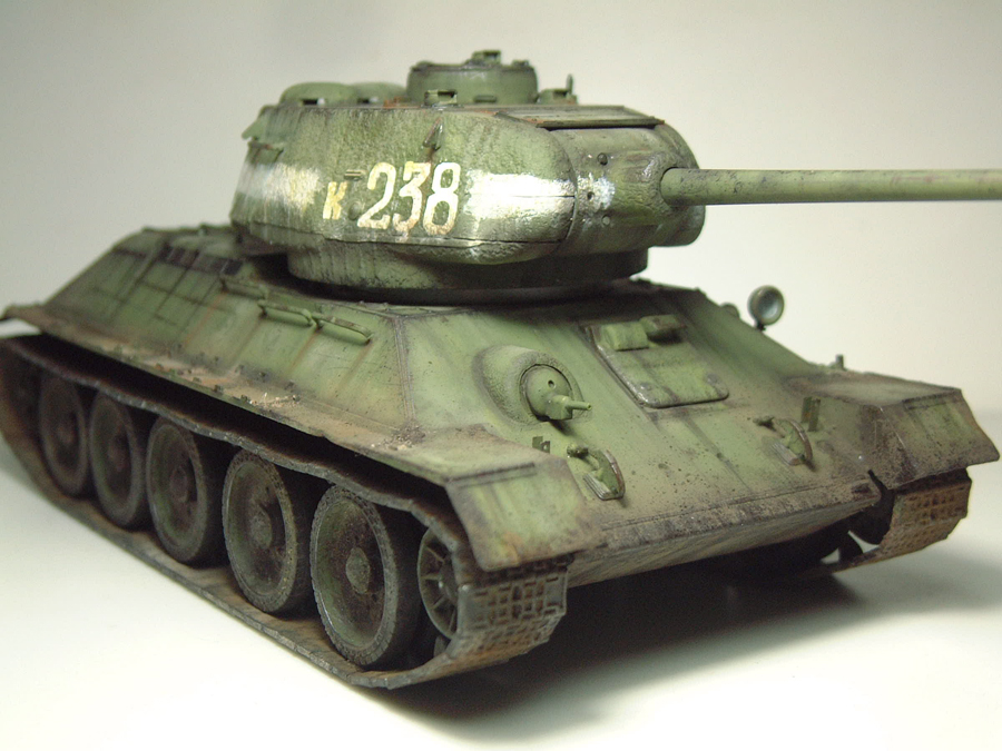 T-34/85 "Berlin 1945" [Academy] 1/35e - Page 2 1605290644124769014267273