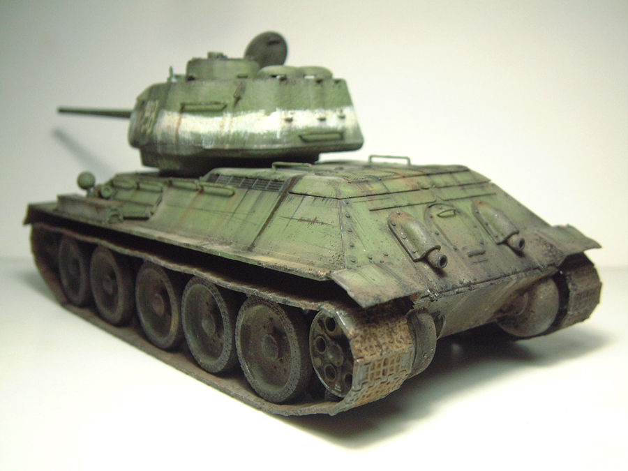 T-34/85 "Berlin 1945" [Academy] 1/35e - Page 2 1605300624334769014269812