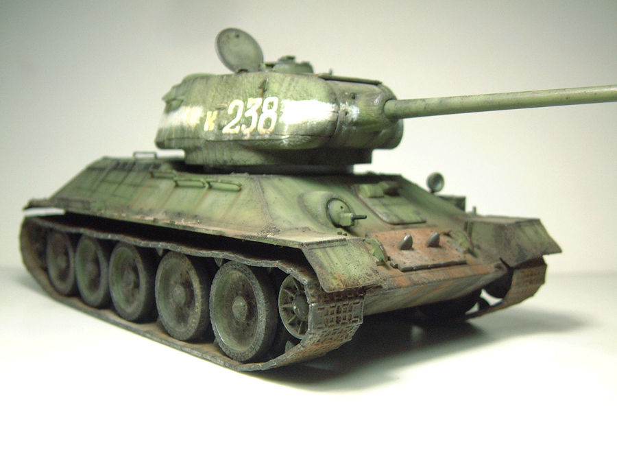 T-34/85 "Berlin 1945" [Academy] 1/35e - Page 2 1605300624434769014269814