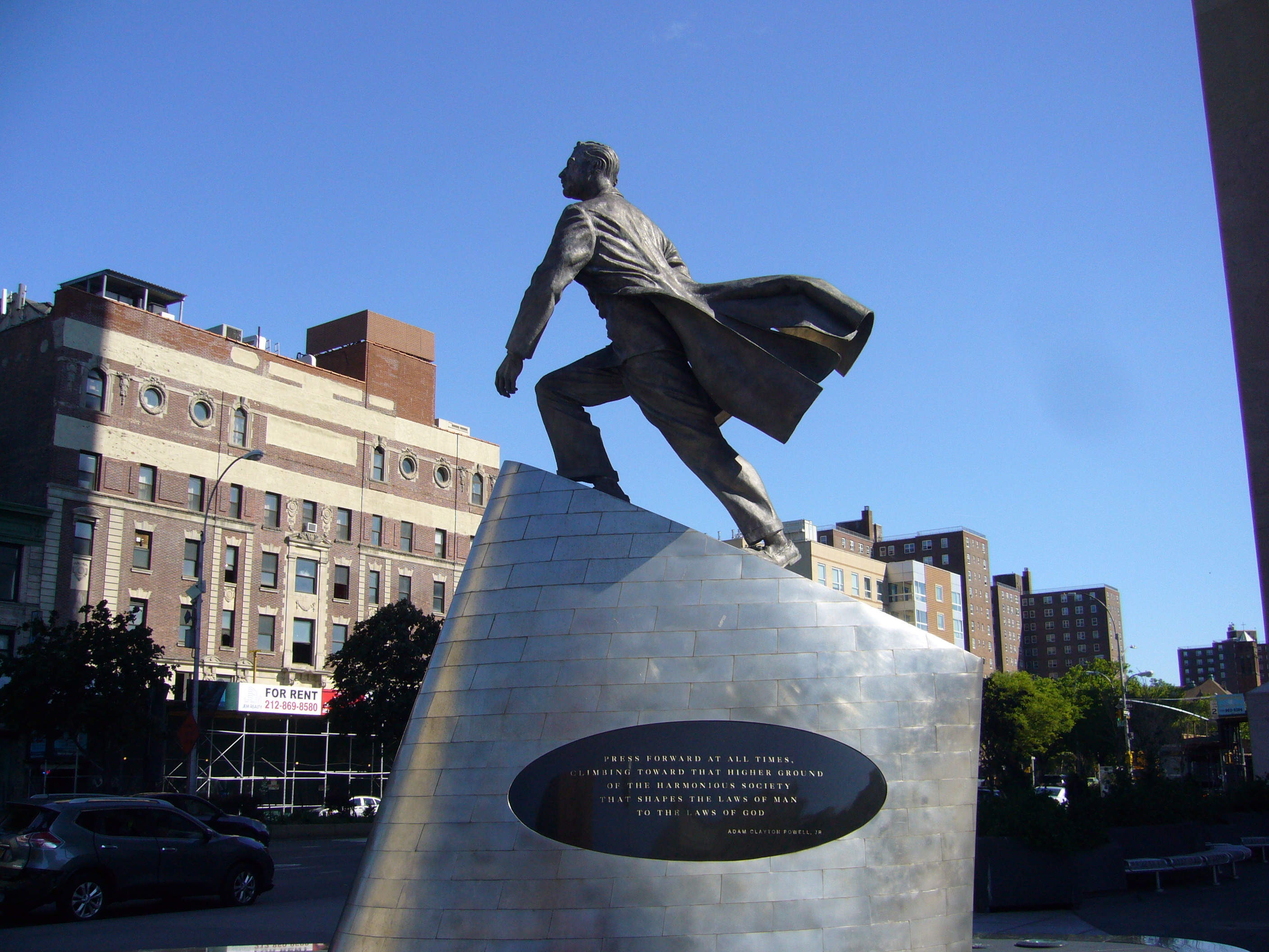Statue C.Powell Brooklyn