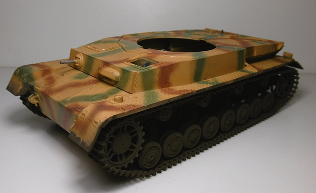 Panzer IV H/J 1/35 Academy 16062811012821038614338893
