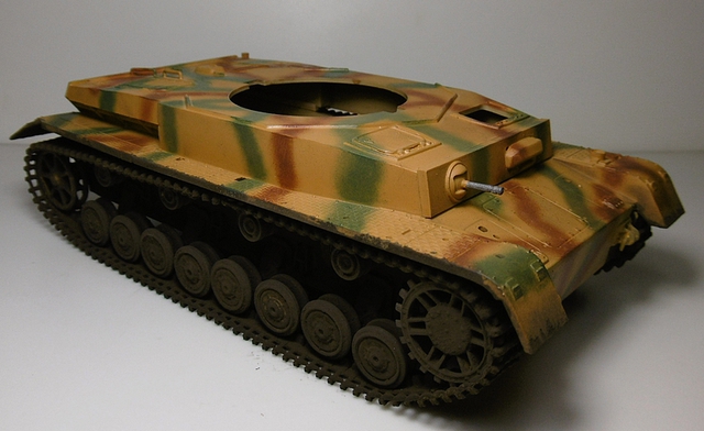 Panzer IV H/J 1/35 Academy 16062811013221038614338894