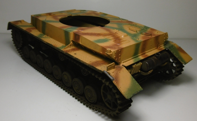 Panzer IV H/J 1/35 Academy 16062811021621038614338897