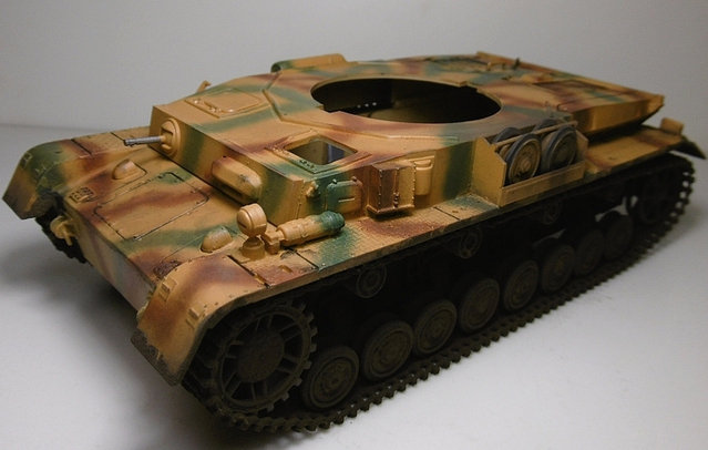 Panzer IV H/J 1/35 Academy 16062904554221038614341655