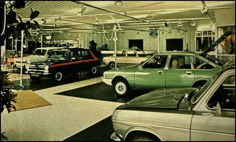 Simca 1100 LX dans une concession en 1977 16072708513719827914397288
