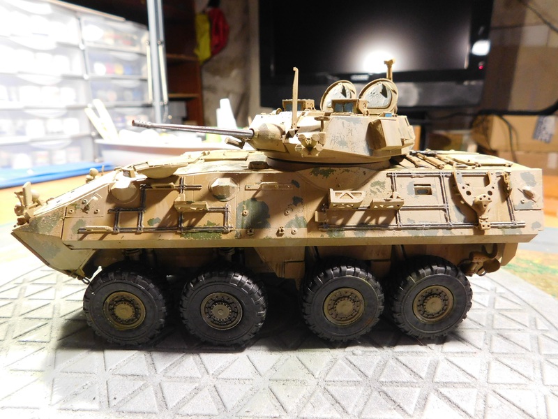 1/35 - LAV A2 - Trumpeter 1608270342236230014453827