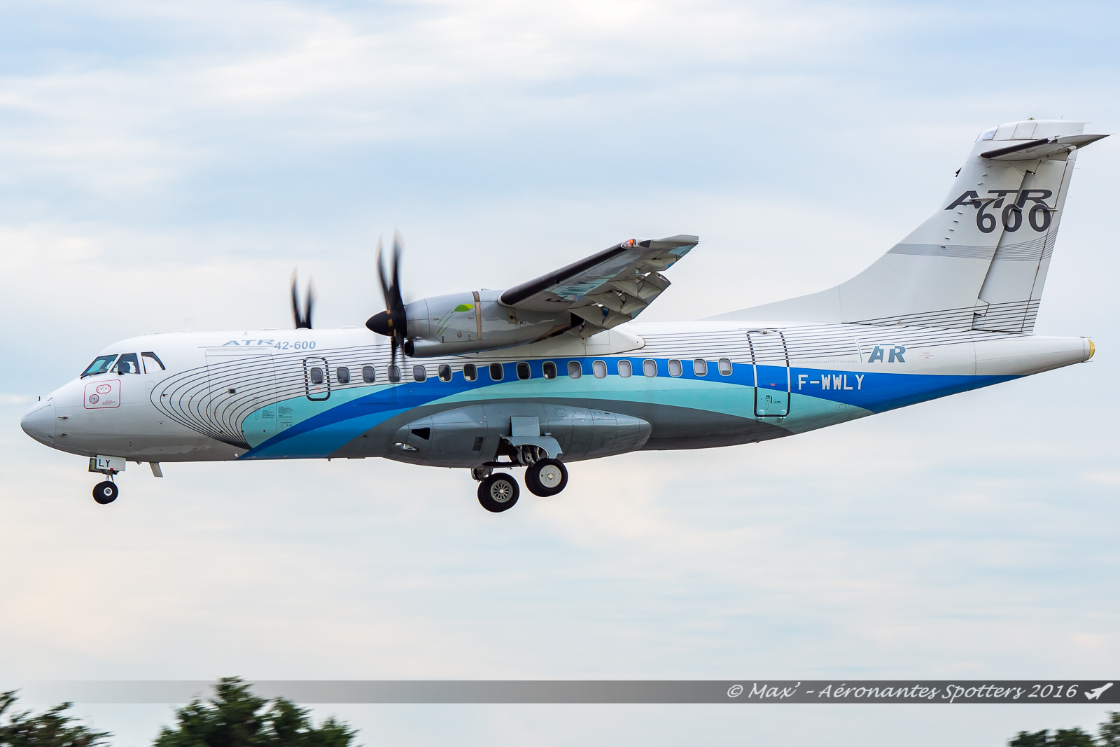 [04/10/2016] ATR42-600 (F-WWLY) Proto ATR.... 16100502320620914314535482