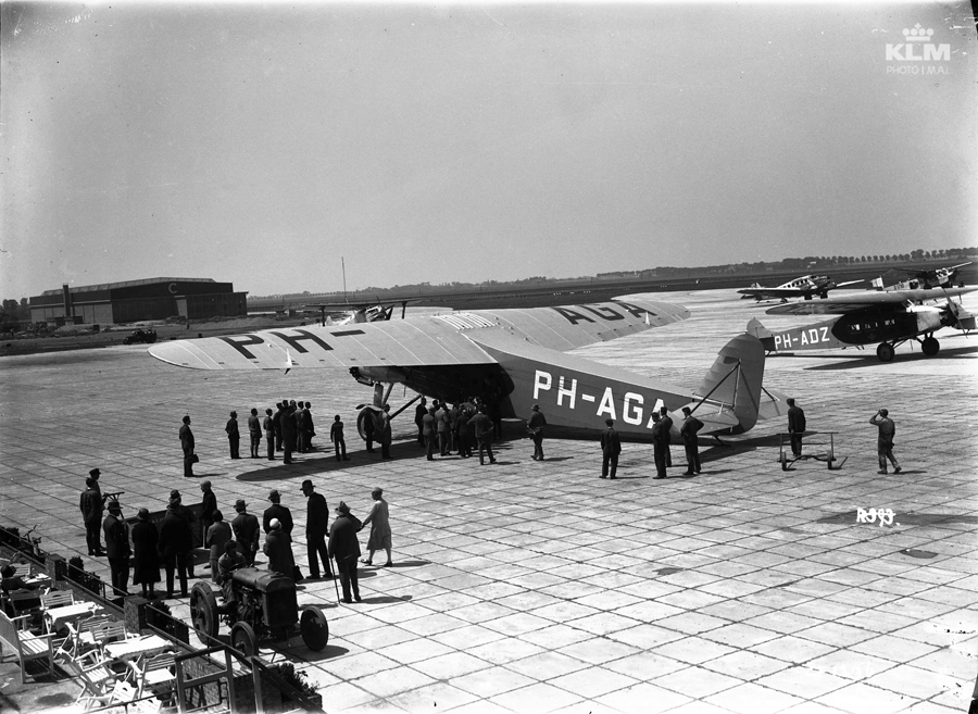 Fokker IX Schiphol small