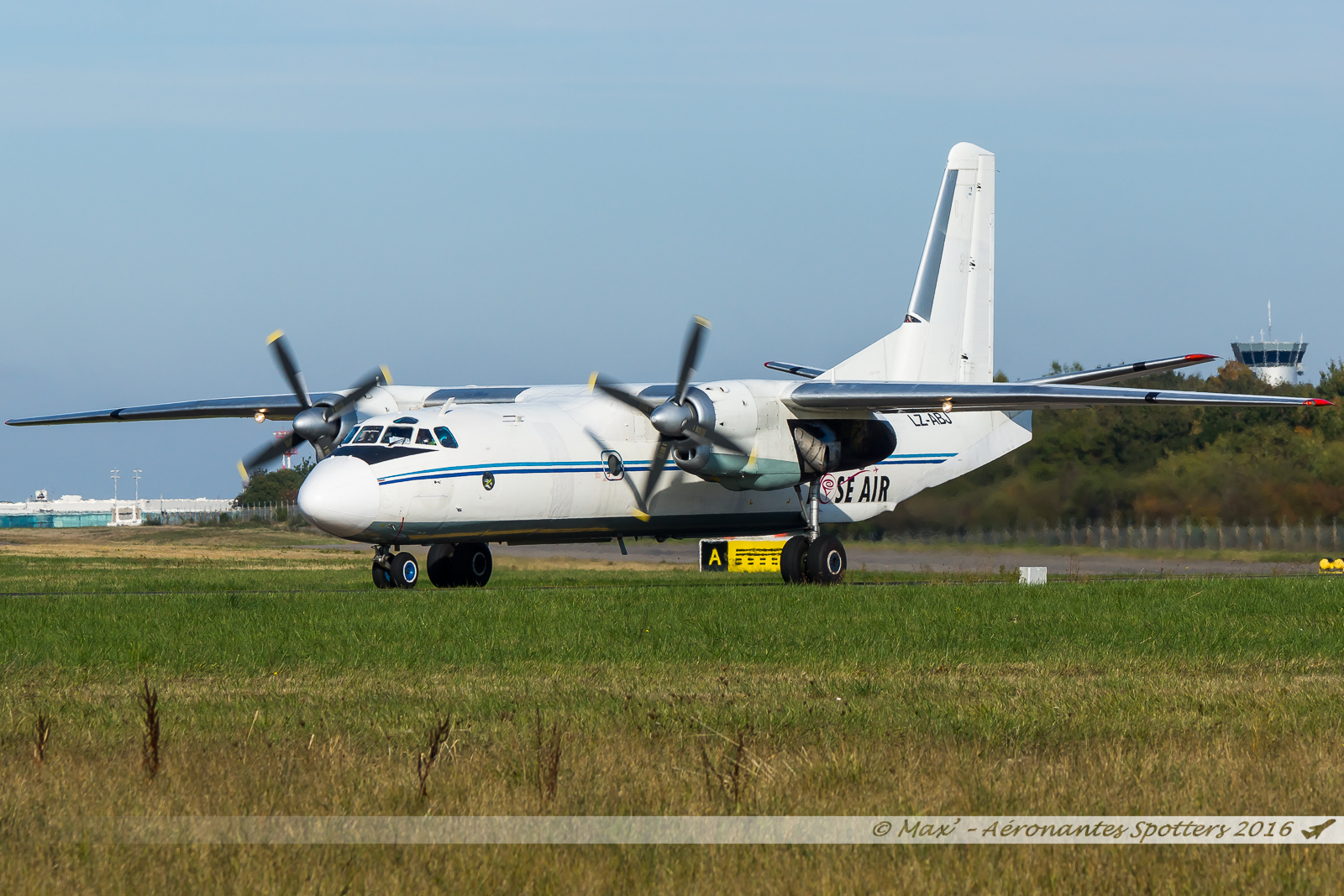 [22/10/2016] Antonov An26 (LZ-ABJ) Rose Air 16102302374320914314574935