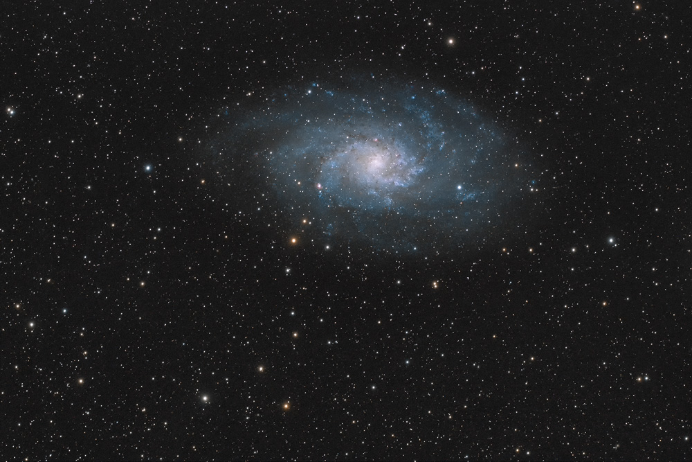 M33-EOS-1000p