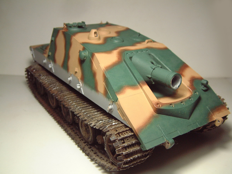 Jagdpanzer E-100 -1/35e [Trumpeter] - Page 2 1702020638424769014820444