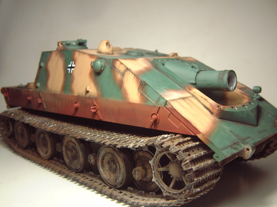Jagdpanzer E-100 -1/35e [Trumpeter] - Page 3 1702040716194769014824671