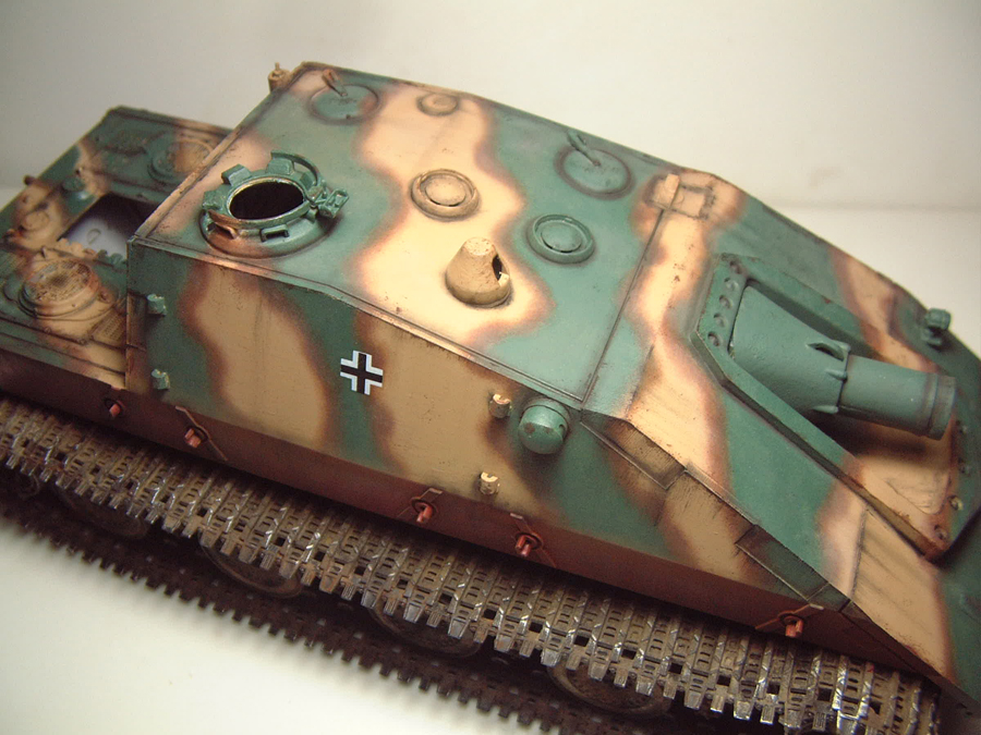 Jagdpanzer E-100 -1/35e [Trumpeter] - Page 3 1702040716324769014824672