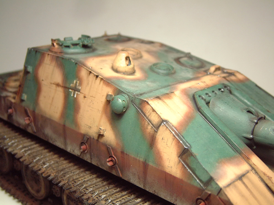 Jagdpanzer E-100 -1/35e [Trumpeter] - Page 3 1702050636044769014826495