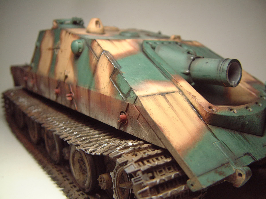 Jagdpanzer E-100 -1/35e [Trumpeter] - Page 2 1702050636484769014826504