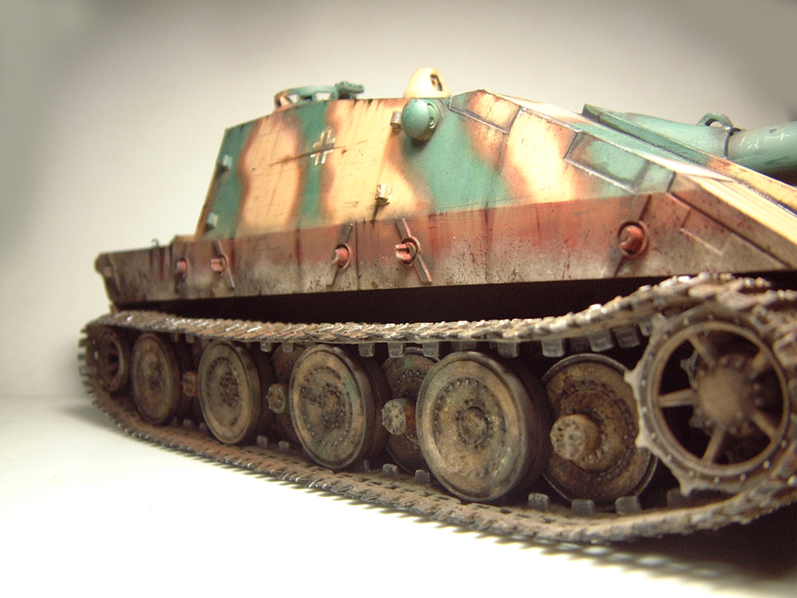 Jagdpanzer E-100 -1/35e [Trumpeter] - Page 3 1702050636534769014826505