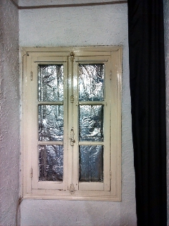 TarbesV2 - fenêtre principale calfeutrée au plus froid