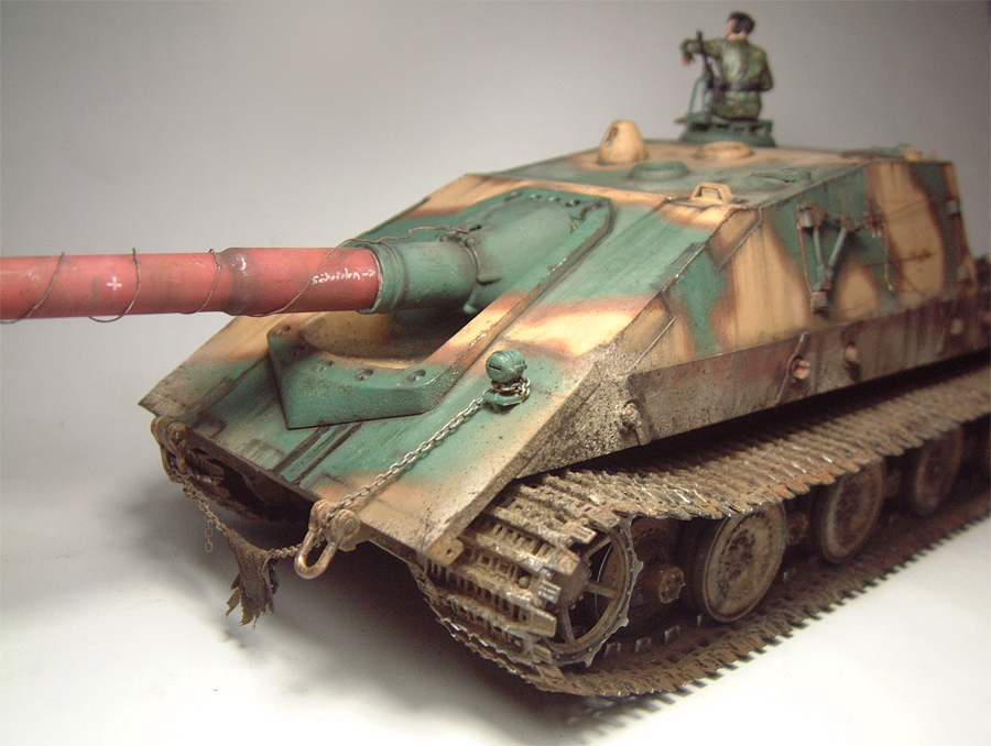 Jagdpanzer E-100 -1/35e [Trumpeter] 1702091237334769014834752